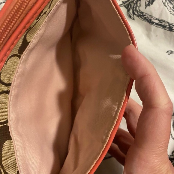 Coach wristlet - Picture 4 of 9